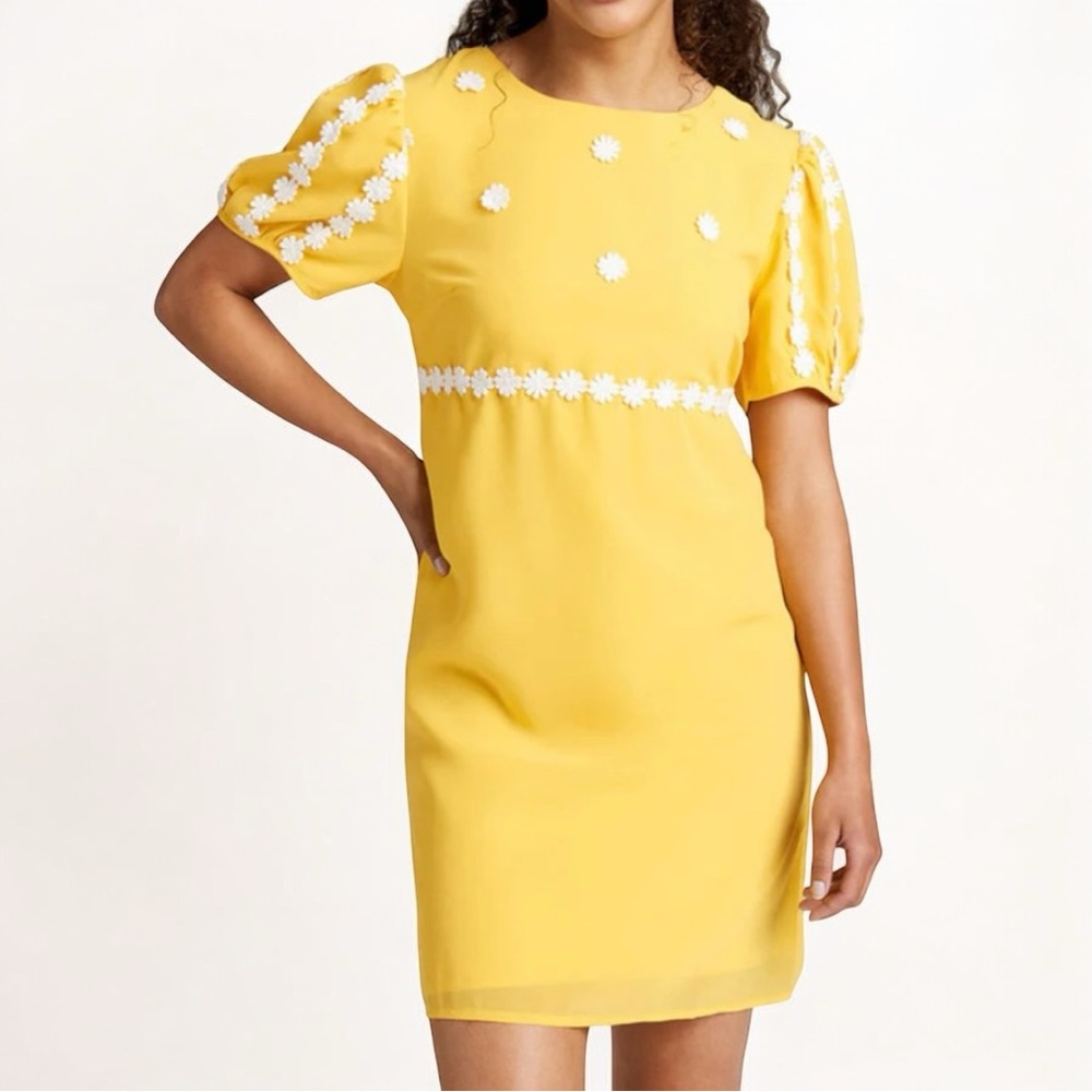 Modcloth 70s Retro Sunny Yellow Shift Dress Floral Daisy Mini Puff Sleeve Size 4 - Picture 1 of 4